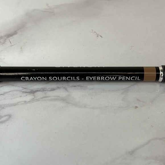 Givenchy Eyebrow Pencil in 02 Blonde - Picture 2 of 5